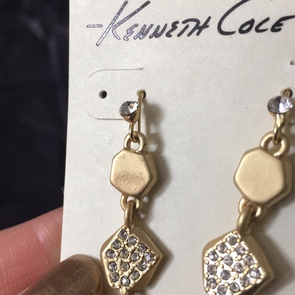 110) Kenneth Cole earrings - Picture 5 of 6